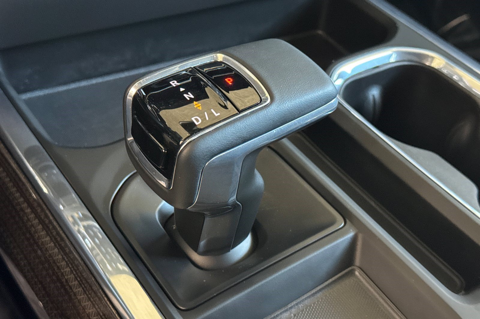 Used 2025 Chevrolet Silverado 1500 LT Trail Boss w/ LT Trail Boss Premium Package AWD/4WD image 18