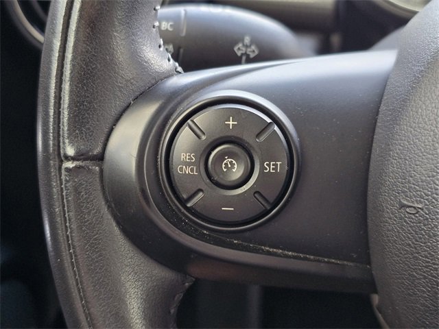 Used 2021 MINI Cooper 4-Door Hardtop image 28