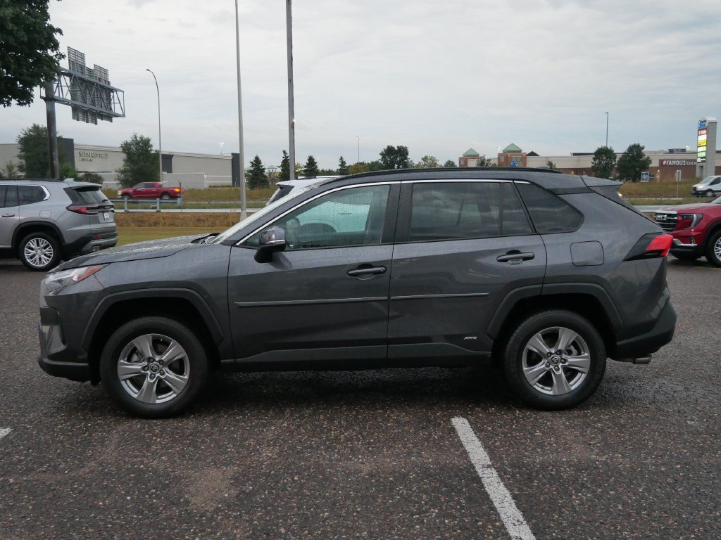 Used 2024 Toyota RAV4 LE AWD/4WD image 6