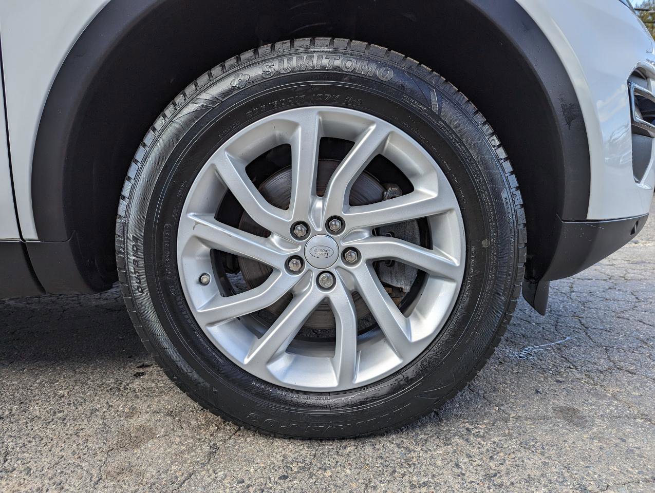 Used 2017 Land Rover Discovery Sport HSE image 51