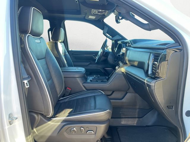 Used 2024 GMC Sierra 2500 AT4X image 16