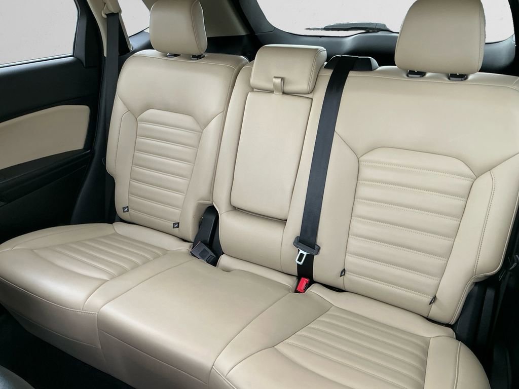 Used 2023 Ford Edge SEL image 13