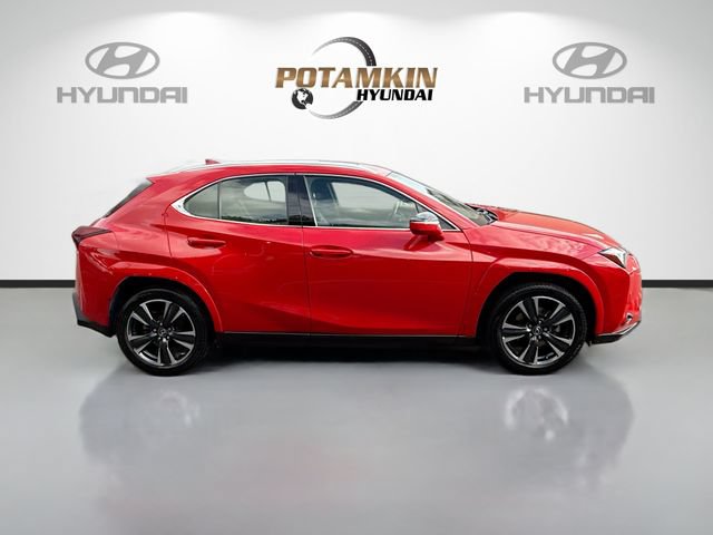 Used 2024 Lexus UX 250h FWD w/ Premium Package image 4