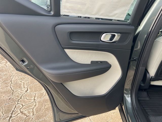 New 2026 Volvo XC40 B5 Plus w/ Climate Package AWD/4WD image 20