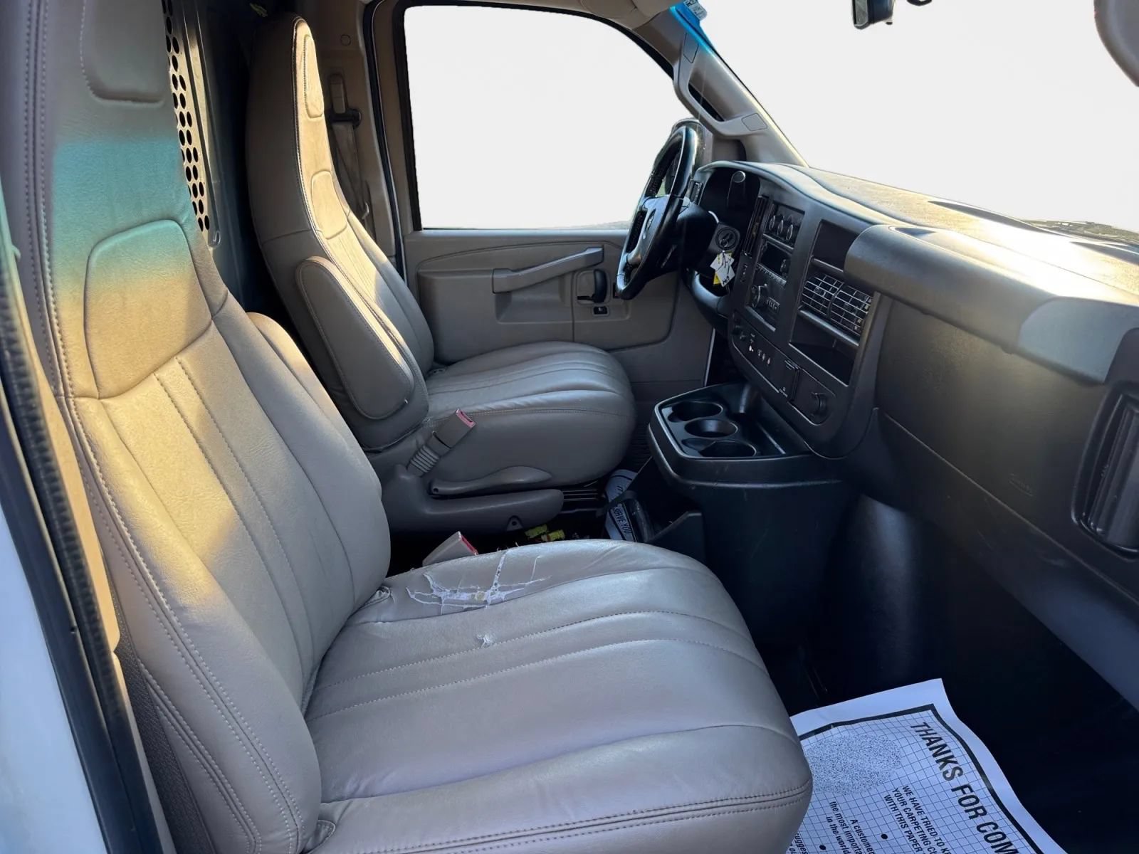 Used 2018 Chevrolet Express 2500 w/ Driver Convenience Package RWD image 10