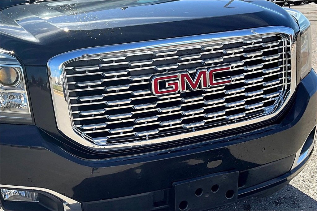 Used 2020 GMC Yukon XL Denali w/ Denali Ultimate Package image 27