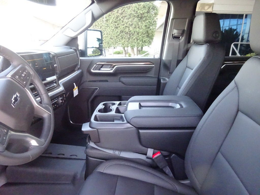 New 2026 Chevrolet Silverado 3500 LT w/ Trail Boss Package AWD/4WD image 13