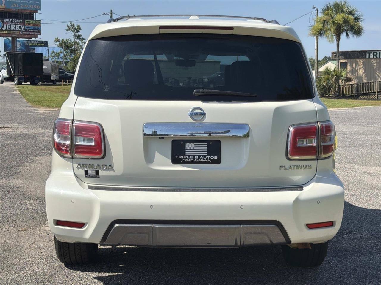 Used 2020 Nissan Armada Platinum w/ Captain's Chairs Package RWD image 5
