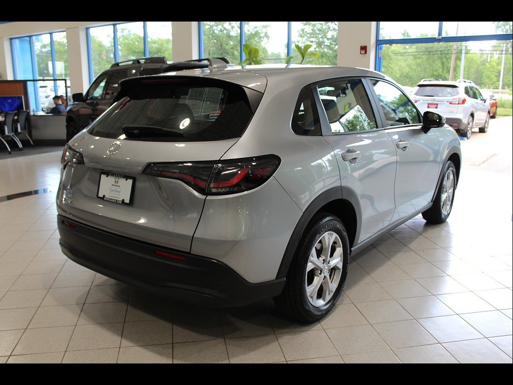 Certified 2023 Honda HR-V LX image 5