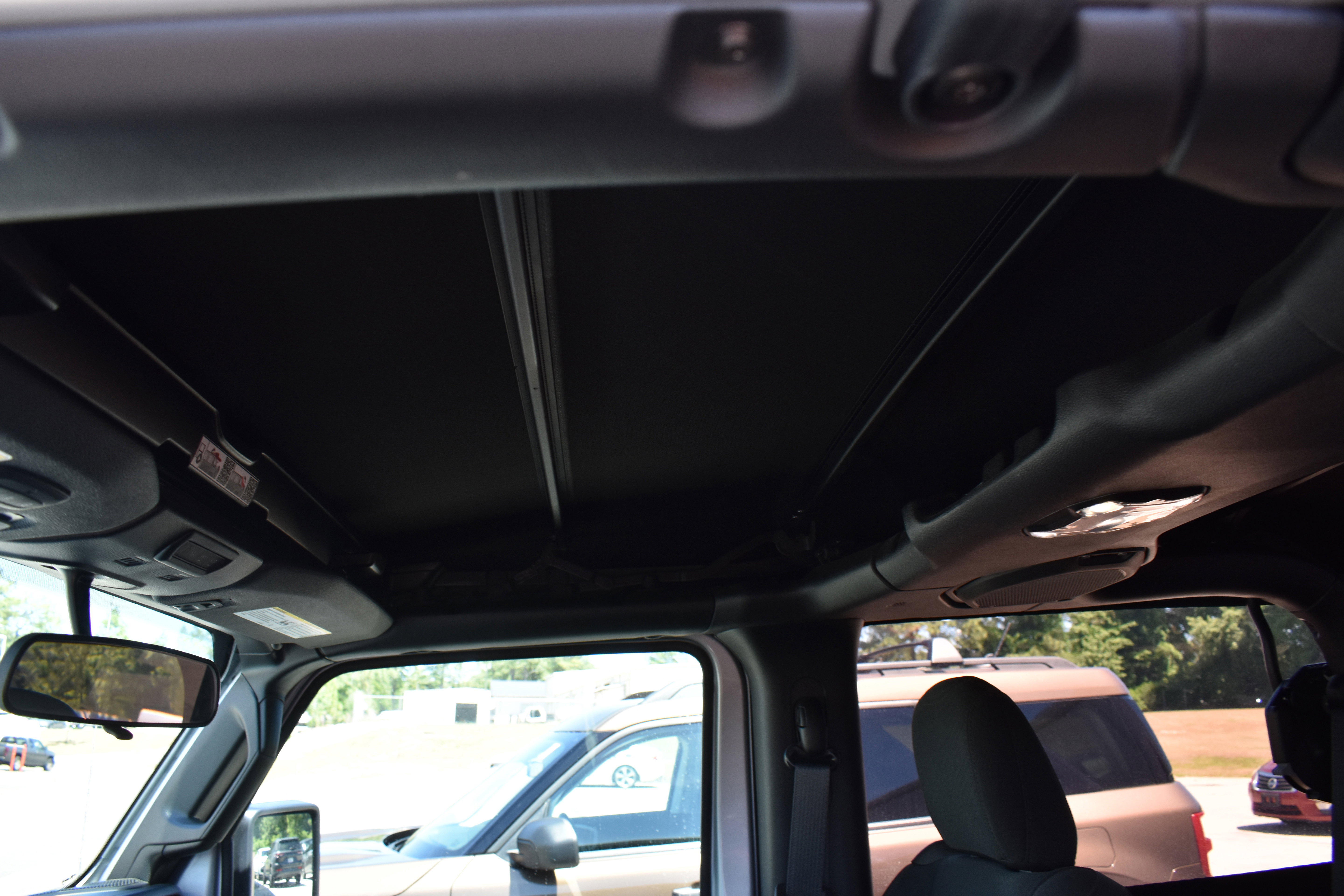 Used 2023 Jeep Wrangler Sport AWD/4WD image 29