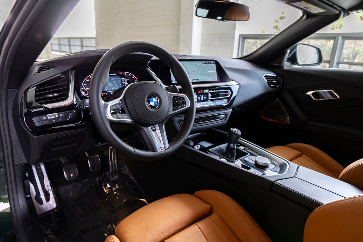 Certified 2025 BMW Z4 M40i w/ Edition image 15