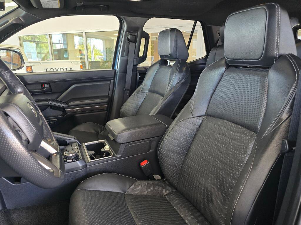 Certified 2025 Toyota 4Runner TRD Off-Road Premium AWD/4WD image 19