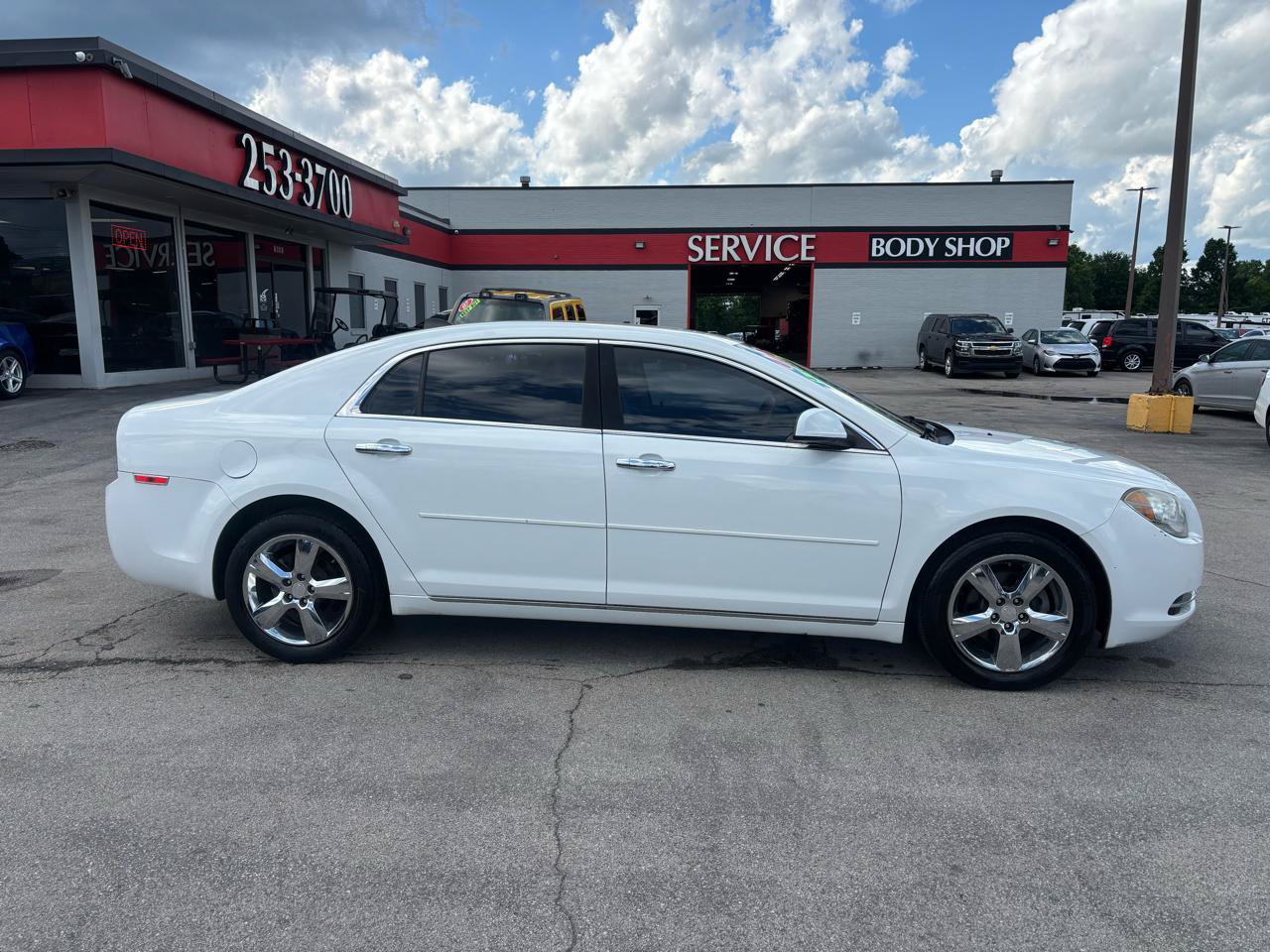 Used 2012 Chevrolet Malibu LT FWD image 2