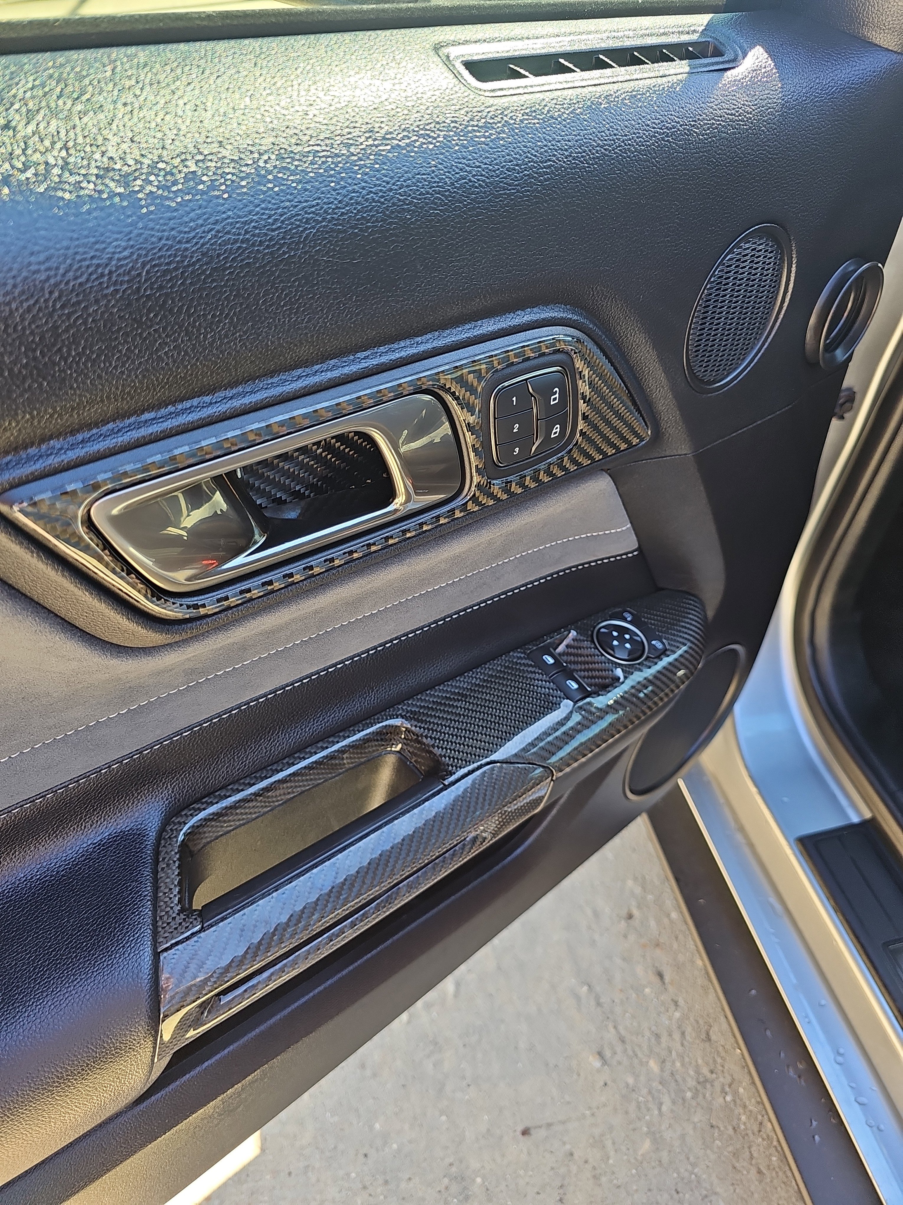 Used 2020 Ford Mustang Shelby GT350 w/ Technology Package image 12