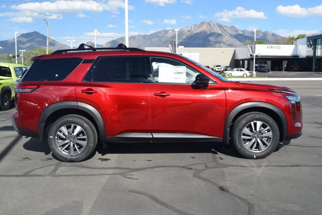 New 2026 Nissan Pathfinder SL AWD/4WD image 9