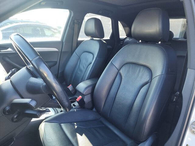 Used 2017 Audi Q3 2.0T Prestige AWD/4WD image 11