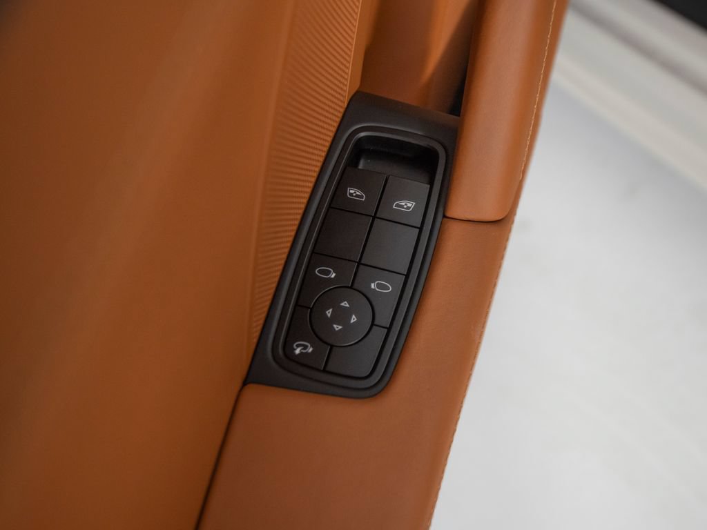 Certified 2025 Porsche 911 Carrera RWD image 20
