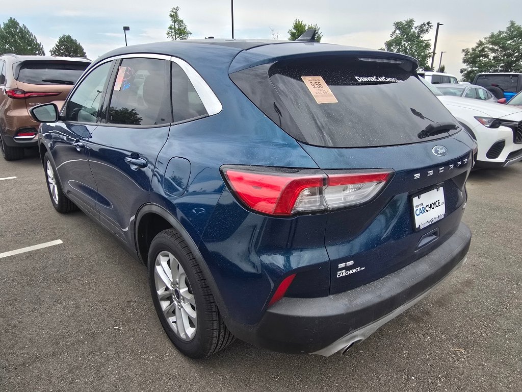 Used 2020 Ford Escape SE FWD image 3