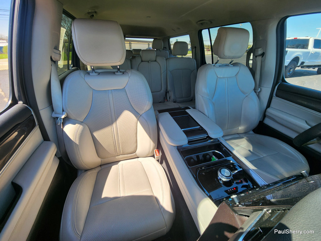 Used 2024 Jeep Wagoneer 4WD w/ HD Trailer Tow Package image 34