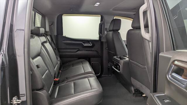 Used 2022 GMC Sierra 1500 SLT w/ SLT Premium Plus Package AWD/4WD image 18