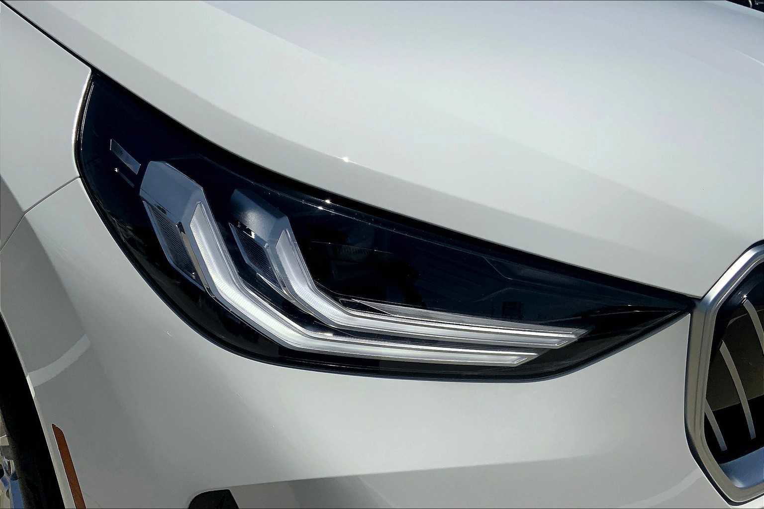 New 2025 BMW X3 xDrive30i w/ Premium Package image 13