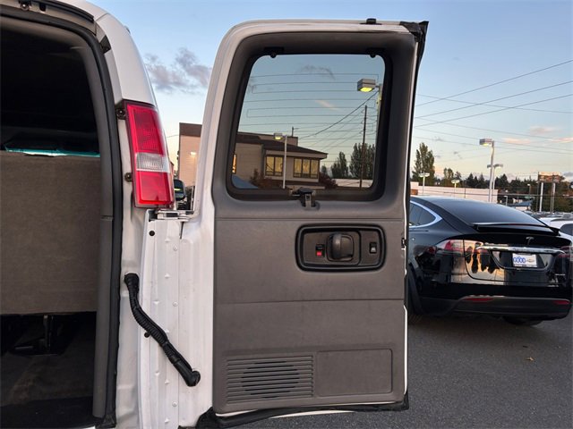 Used 2017 Chevrolet Express 3500 LT w/ LT Preferred Equipment Group image 28