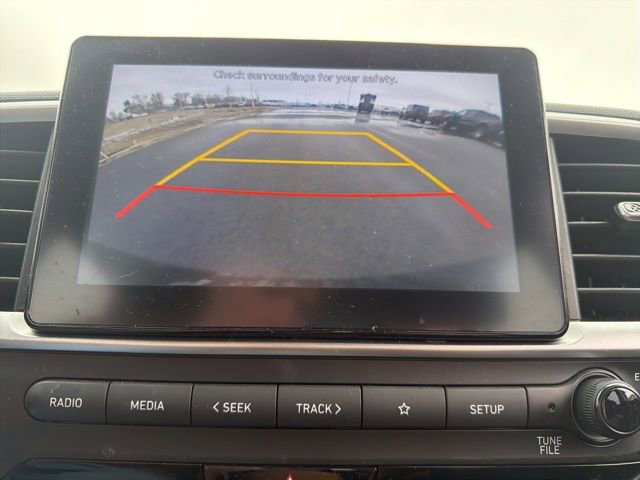 Used 2020 Hyundai Venue SE image 19