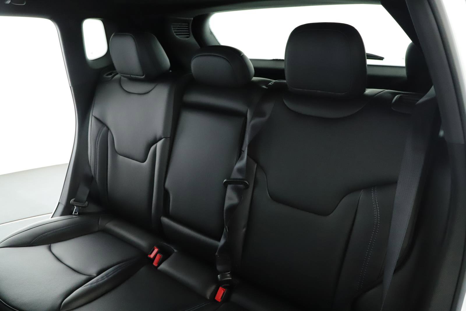 New 2026 Jeep Compass Limited w/ Sun, Sound & Navigation Group image 5