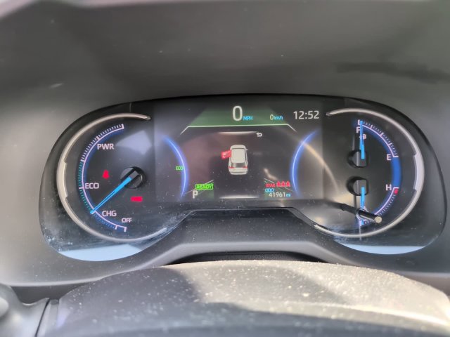 Used 2025 Toyota RAV4 LE AWD/4WD image 18