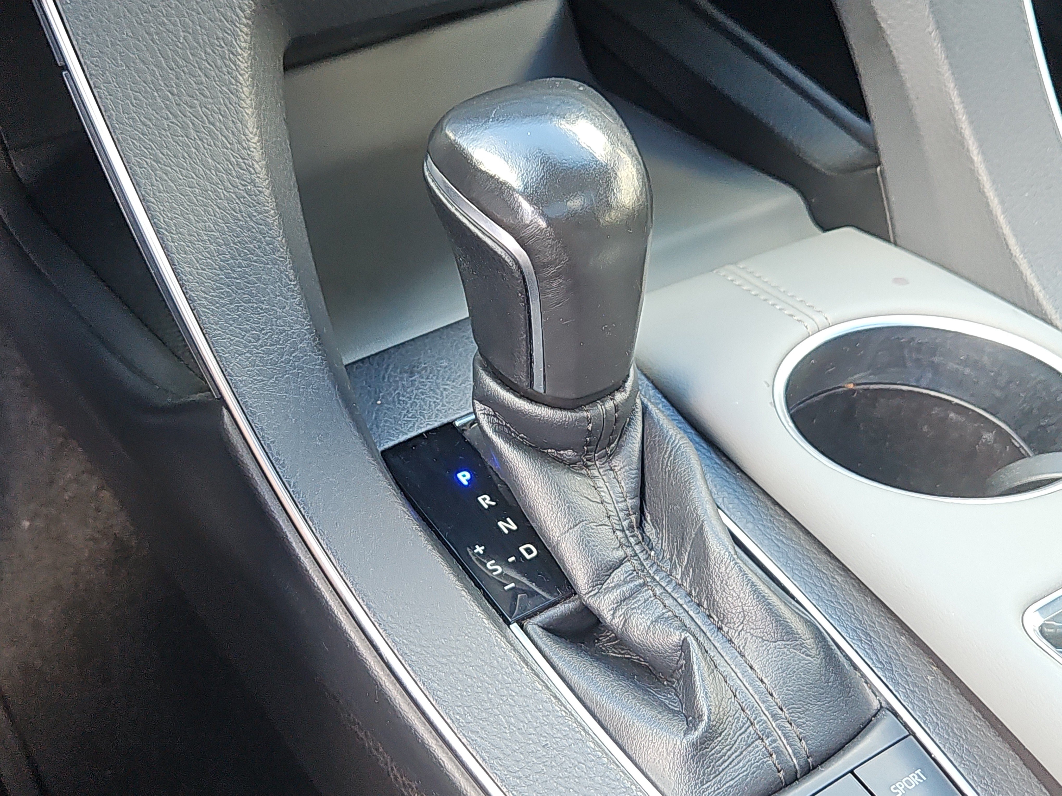 Used 2020 Toyota Avalon Limited w/ Advanced Safety Package FWD image 24