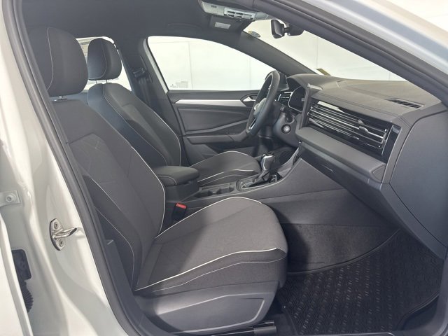 New 2025 Volkswagen Jetta Sport image 4