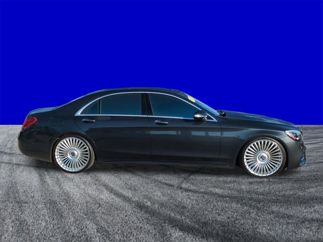 Used 2019 Mercedes-Benz S 560 Sedan image 3