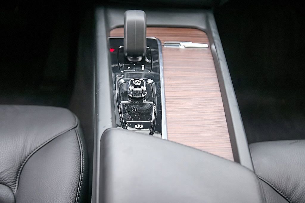 Certified 2023 Volvo XC60 B5 Plus w/ Climate Package image 30