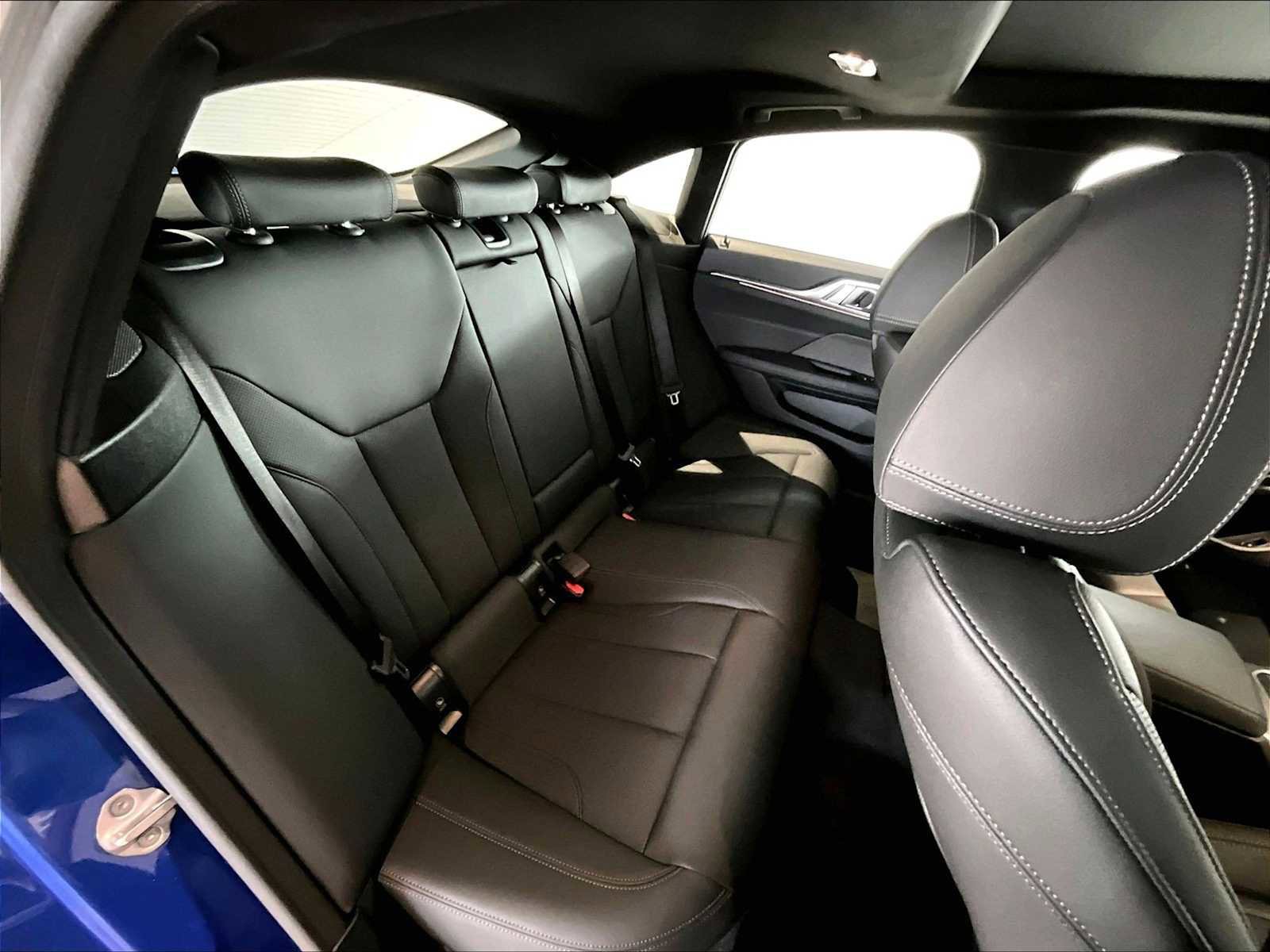 Used 2025 BMW 430i xDrive w/ M Sport Package image 31