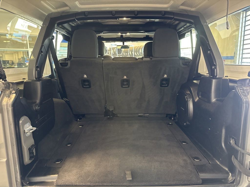 Used 2021 Jeep Wrangler Unlimited Sahara w/ Uconnect 4C Nav & Sound Group image 27