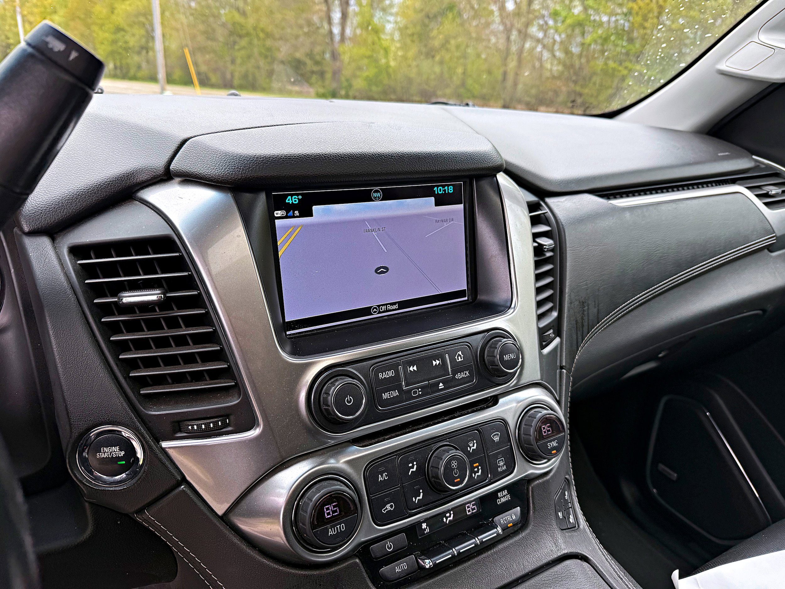 Used 2019 Chevrolet Suburban Premier AWD/4WD image 16