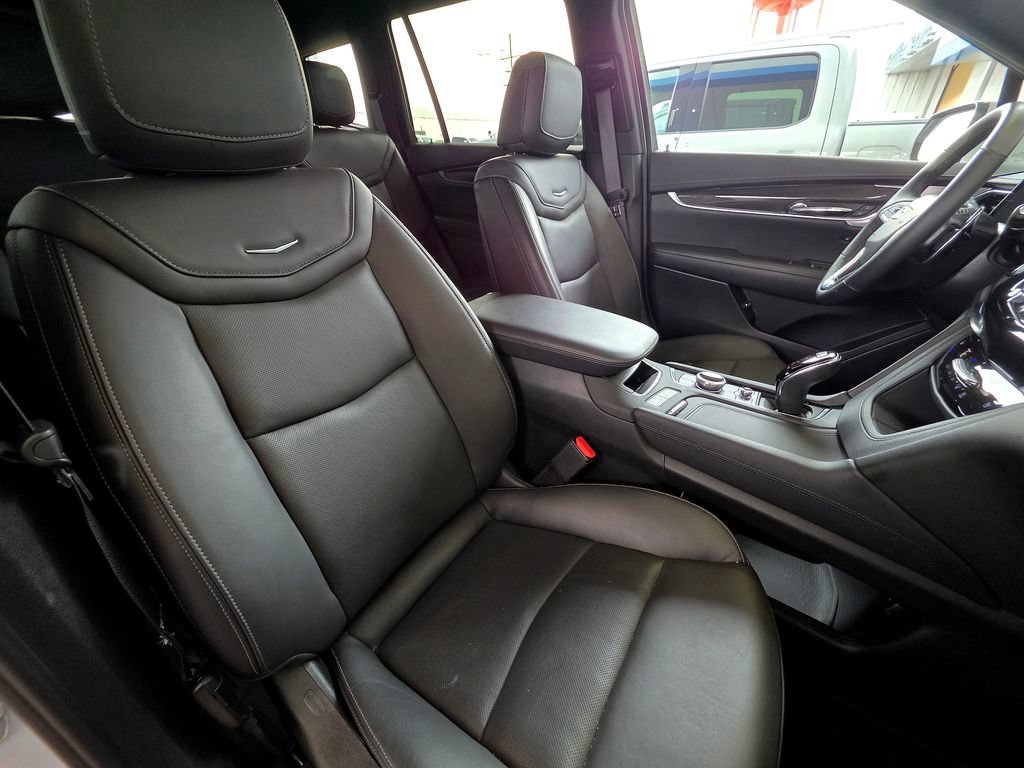 Used 2025 Cadillac XT6 Sport w/ LPO, Floor Liner Package AWD/4WD image 82