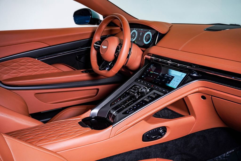 Used 2024 Aston Martin DB12 Coupe image 16