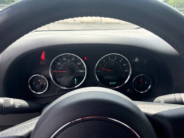 Used 2015 Jeep Wrangler Sport w/ Connectivity Group AWD/4WD image 22