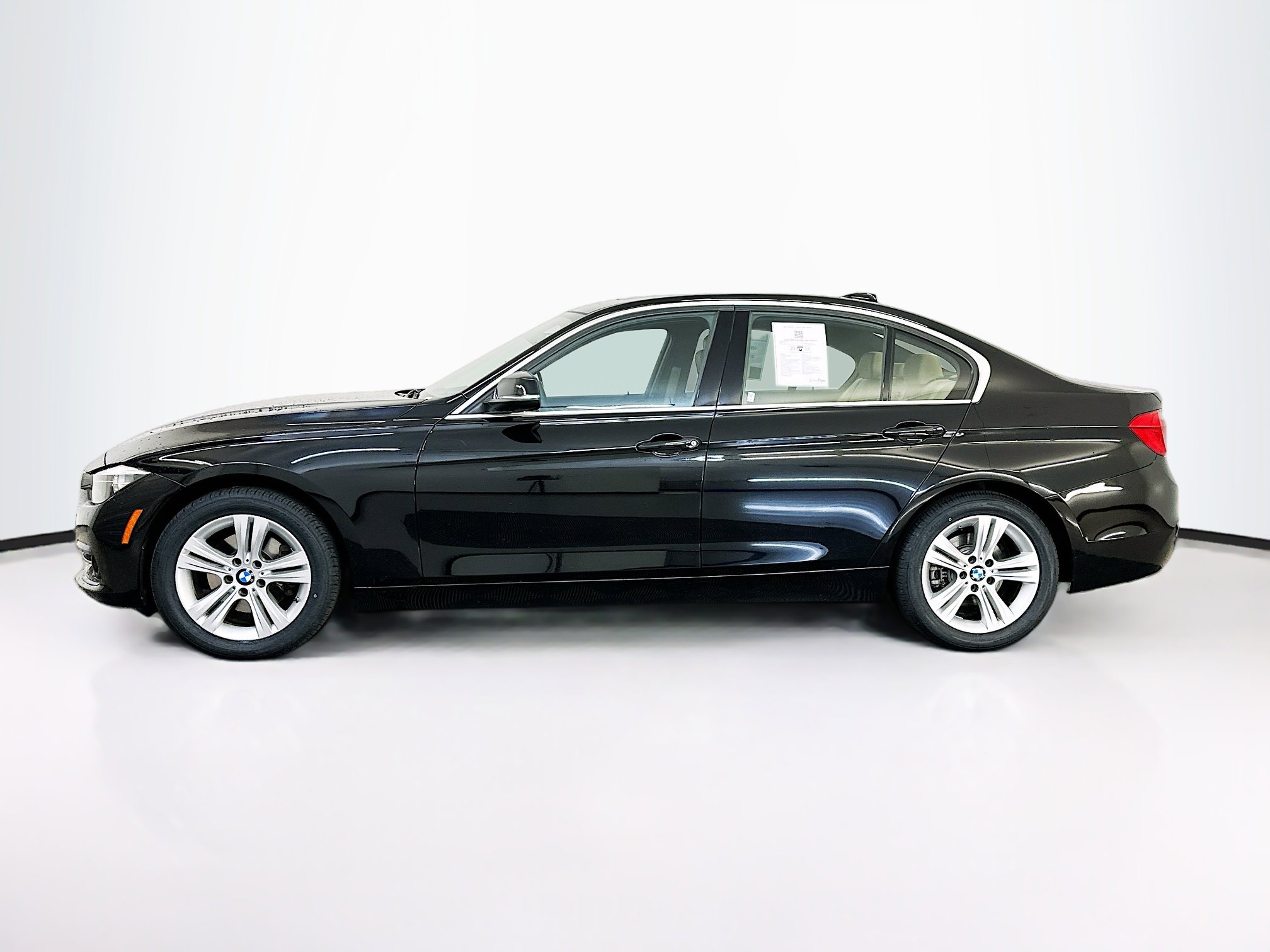 Used 2017 BMW 330i xDrive Sedan image 4