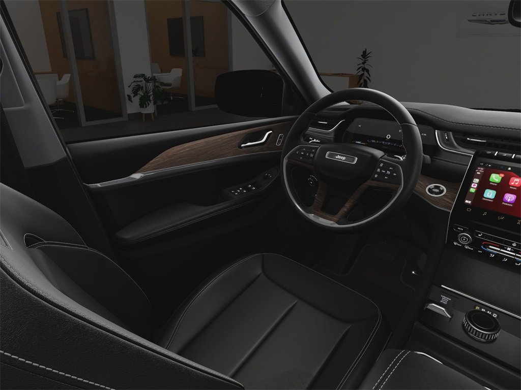 New 2025 Jeep Grand Cherokee L Limited image 10