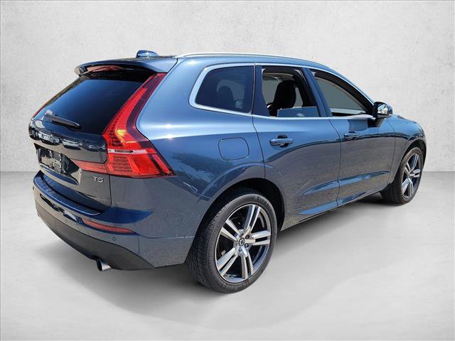 Used 2021 Volvo XC60 T5 Momentum w/ Advanced Package image 5