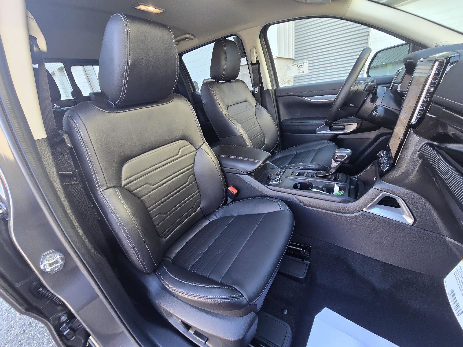 New 2025 Ford Ranger Lariat w/ FX4 Off-Road Package image 16