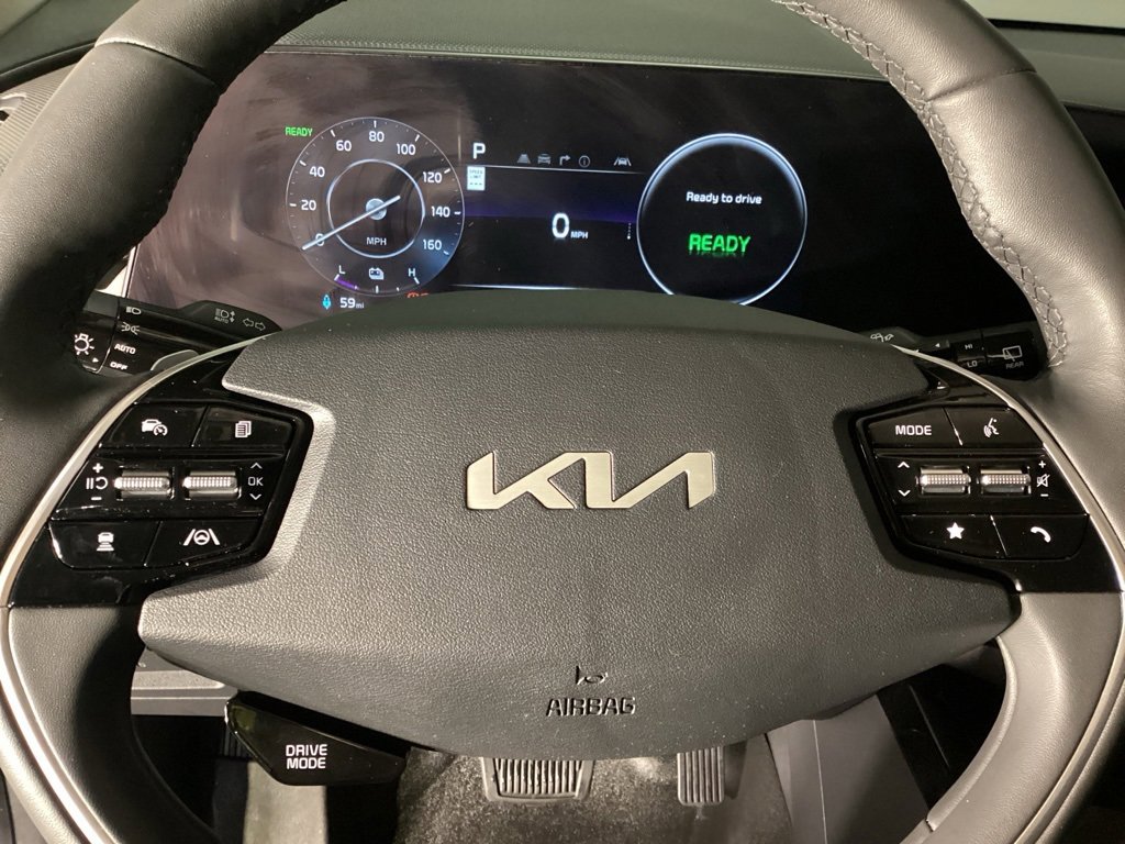 Used 2025 Kia Niro Wind w/ Wind Preserve Package image 16