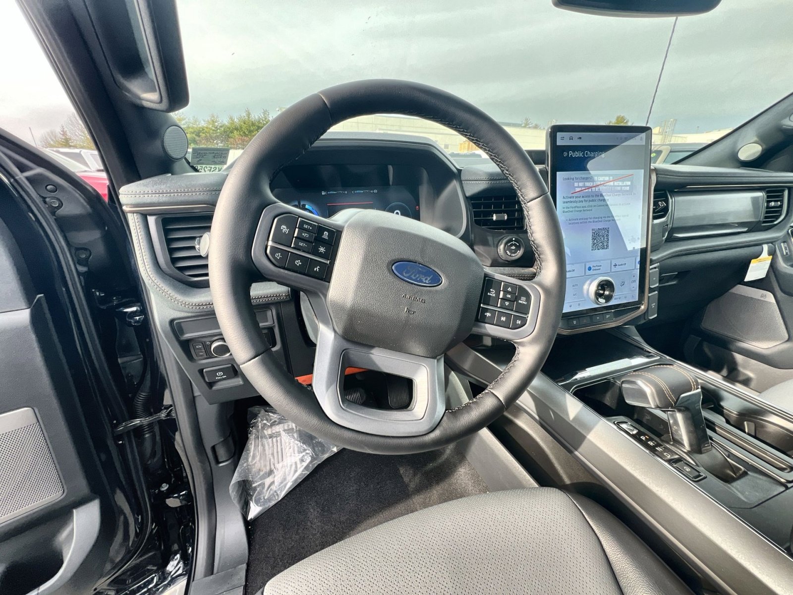 New 2025 Ford F150 Lightning Lariat image 16