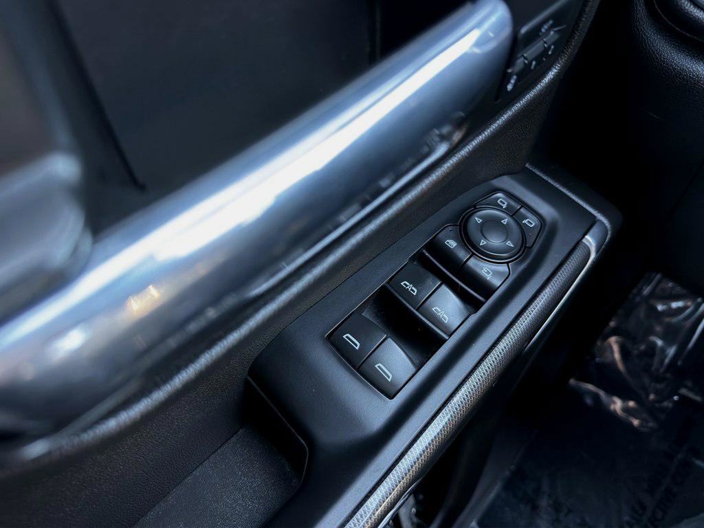 Used 2021 GMC Sierra 1500 AT4 AWD/4WD image 9