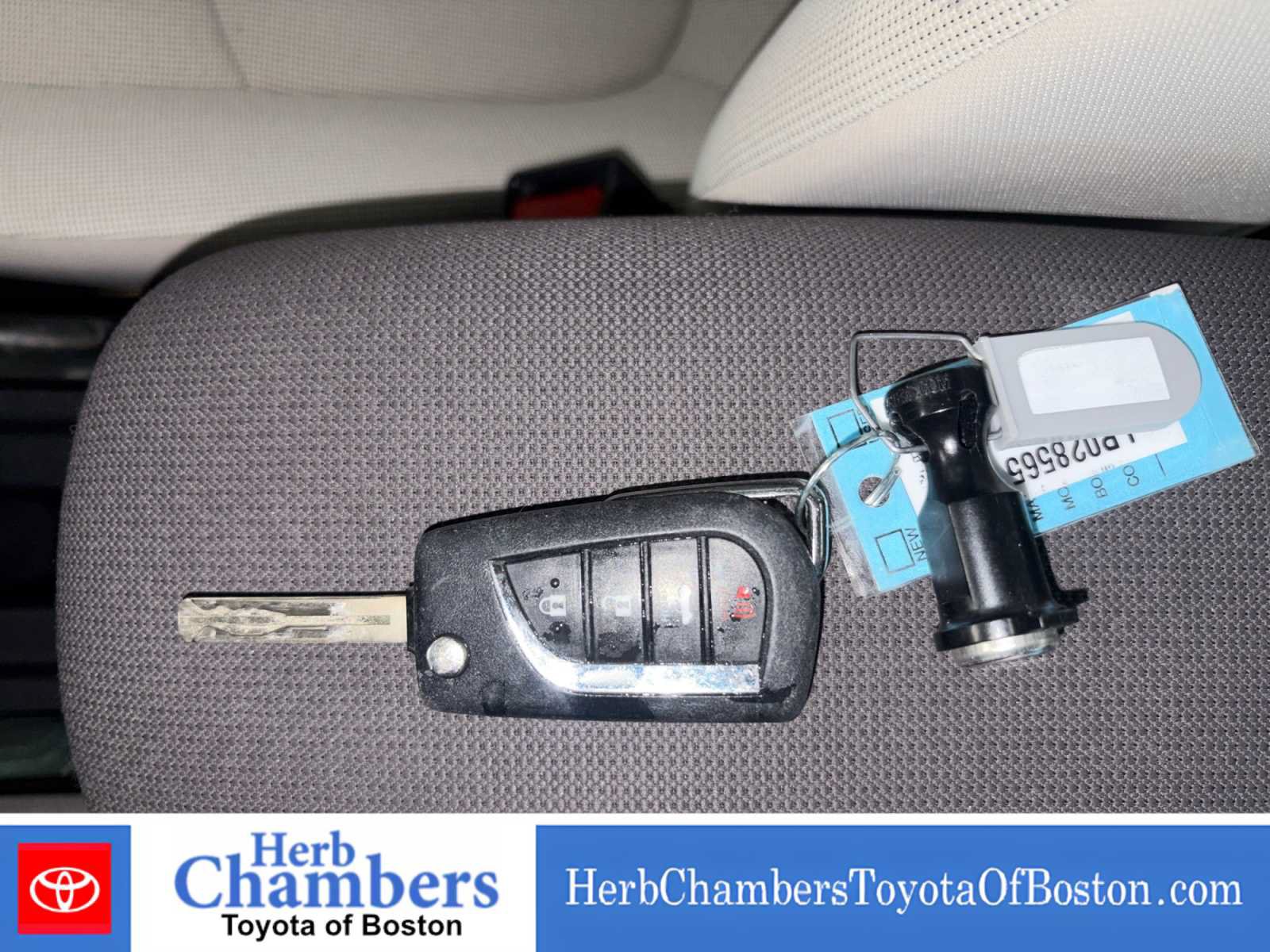 Used 2020 Toyota Corolla LE FWD image 9