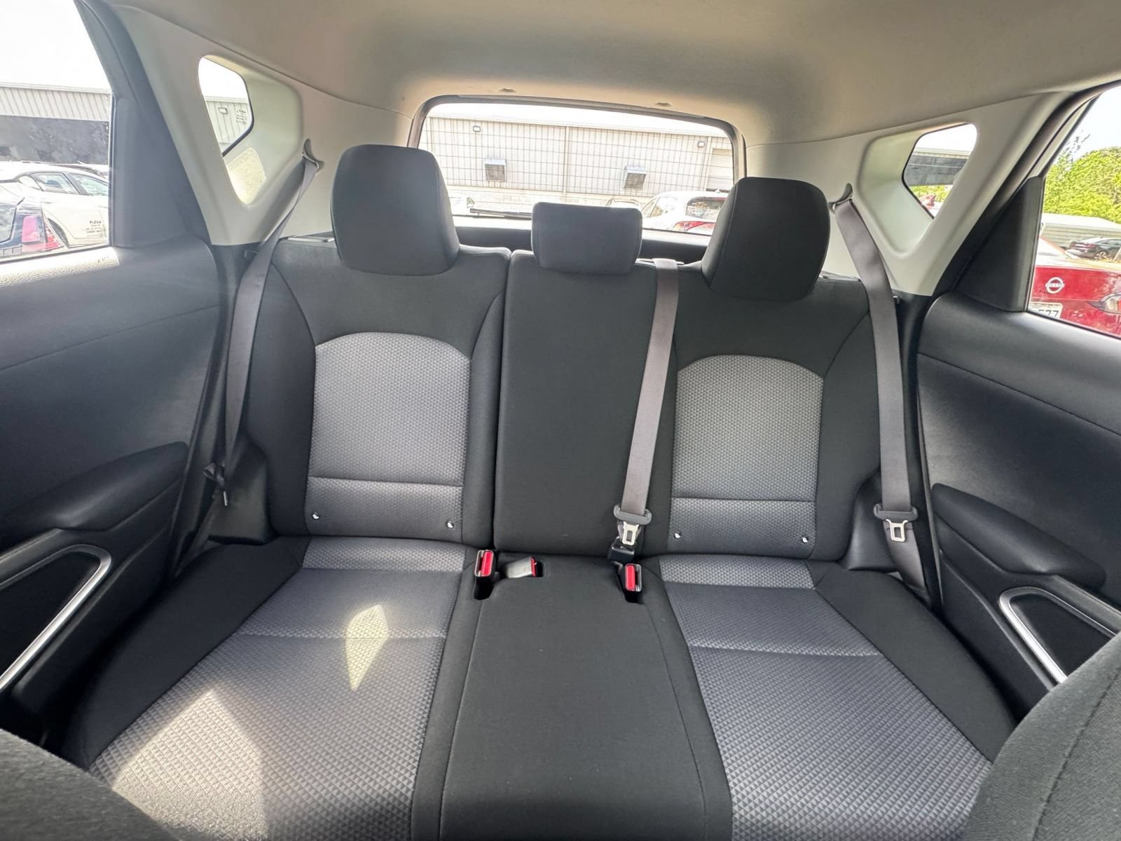 Used 2025 Kia Soul LX w/ LX Technology Package FWD image 36