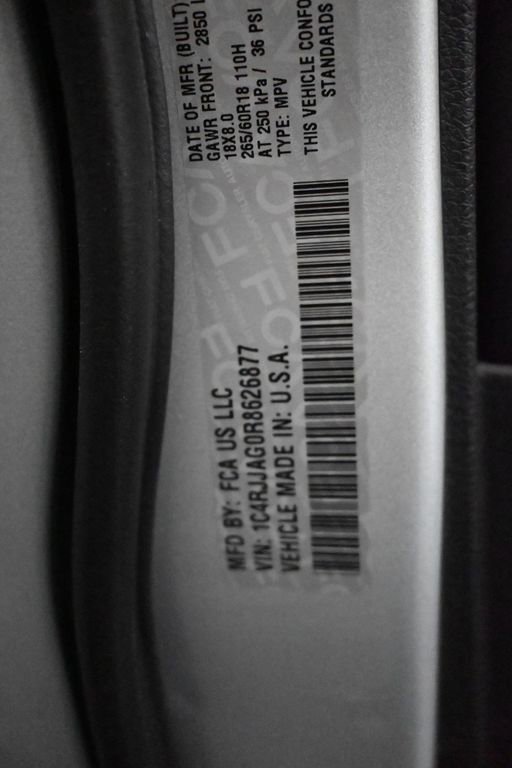 Used 2024 Jeep Grand Cherokee L Laredo RWD image 28