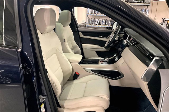 Certified 2025 Jaguar F-PACE R-Dynamic S image 6